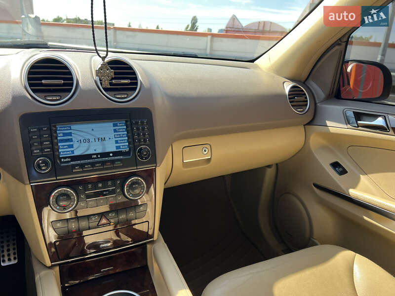 Внедорожник / Кроссовер Mercedes-Benz M-Class 2008 в Киеве