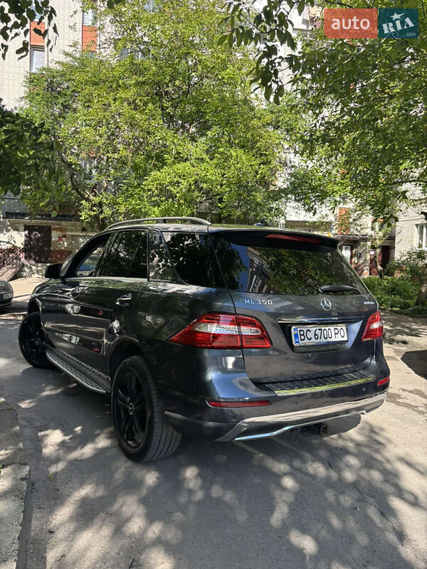 Внедорожник / Кроссовер Mercedes-Benz M-Class 2012 в Львове