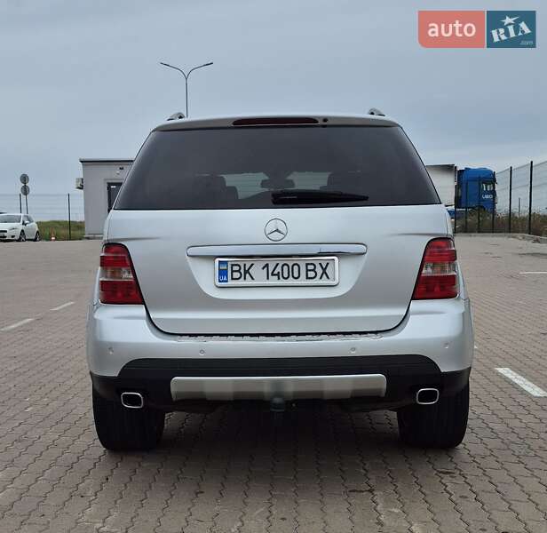 Внедорожник / Кроссовер Mercedes-Benz M-Class 2006 в Дубно