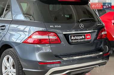 Позашляховик / Кросовер Mercedes-Benz M-Class 2013 в 