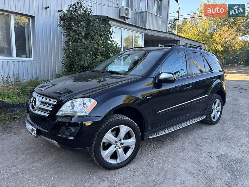 Mercedes-Benz M-Class 2009