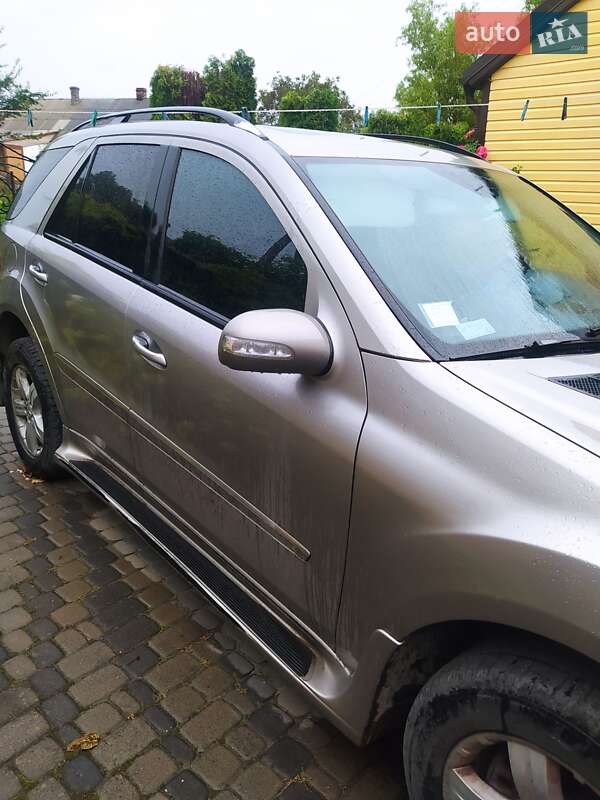 Внедорожник / Кроссовер Mercedes-Benz M-Class 2006 в Рокитном