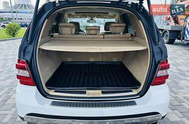 Позашляховик / Кросовер Mercedes-Benz M-Class 2008 в 