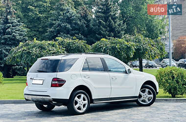 Позашляховик / Кросовер Mercedes-Benz M-Class 2008 в 