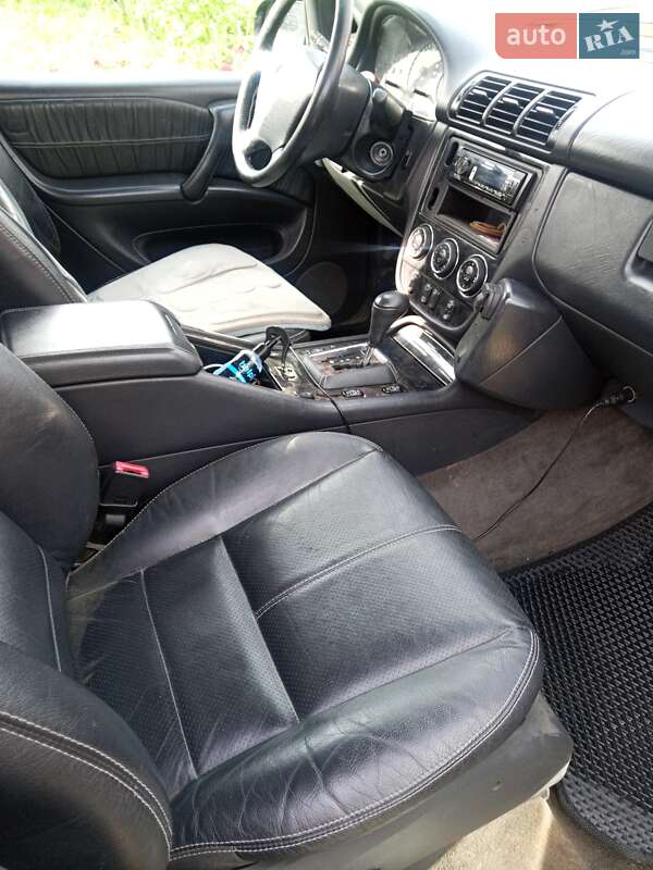 Внедорожник / Кроссовер Mercedes-Benz M-Class 2003 в Черновцах