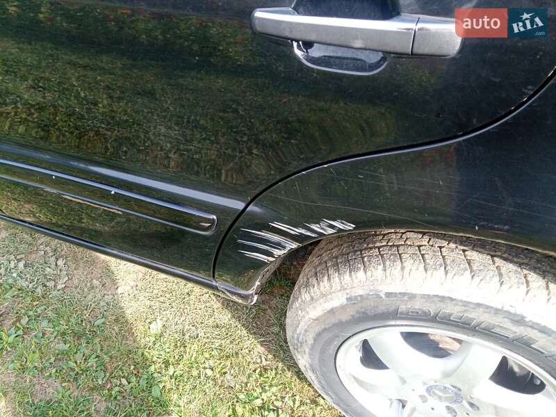 Внедорожник / Кроссовер Mercedes-Benz M-Class 2003 в Черновцах