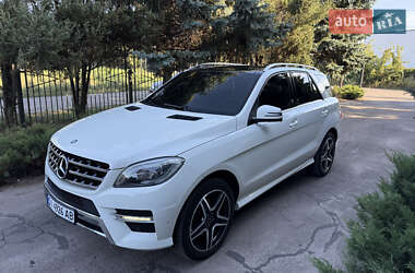Позашляховик / Кросовер Mercedes-Benz M-Class 2012 в 