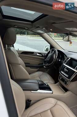 Внедорожник / Кроссовер Mercedes-Benz M-Class 2012 в 