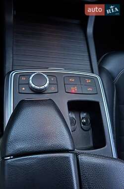 Внедорожник / Кроссовер Mercedes-Benz M-Class 2012 в 