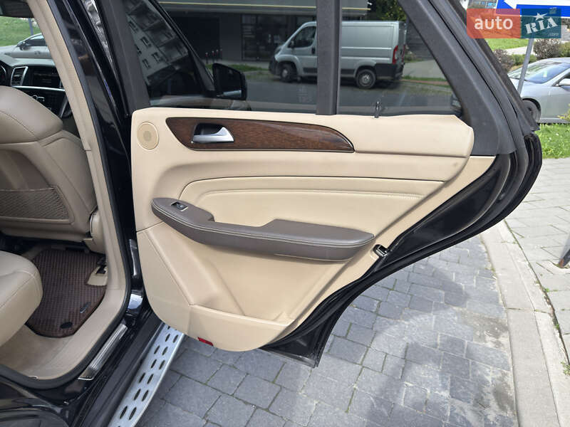 Позашляховик / Кросовер Mercedes-Benz M-Class 2014 в Львові фото 25 Позашляховик / Кросовер Mercedes-Benz M-Class 2014 в Львові