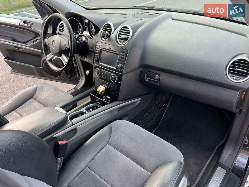 Позашляховик / Кросовер Mercedes-Benz M-Class 2010 в Києві