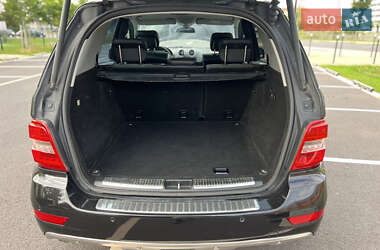 Позашляховик / Кросовер Mercedes-Benz M-Class 2010 в 