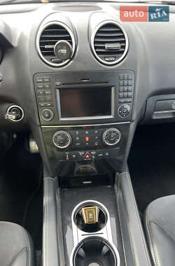 Позашляховик / Кросовер Mercedes-Benz M-Class 2010 в 
