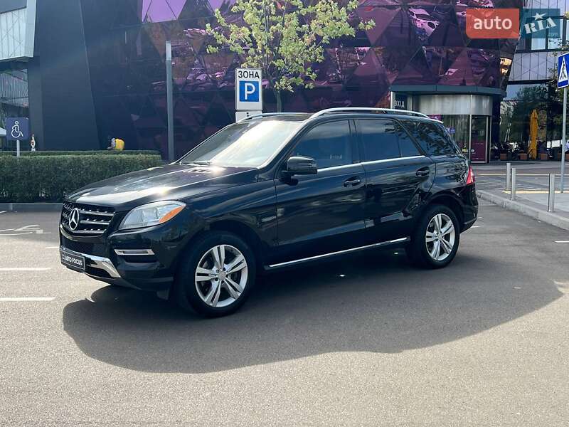 Внедорожник / Кроссовер Mercedes-Benz M-Class 2014 в Киеве