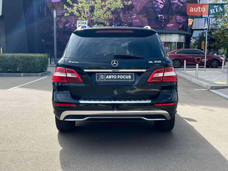 Внедорожник / Кроссовер Mercedes-Benz M-Class 2014 в Киеве