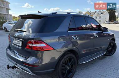 Внедорожник / Кроссовер Mercedes-Benz M-Class 2012 в 