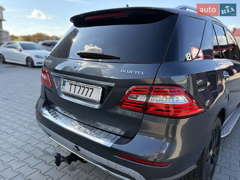 Позашляховик / Кросовер Mercedes-Benz M-Class 2012 в Львові
