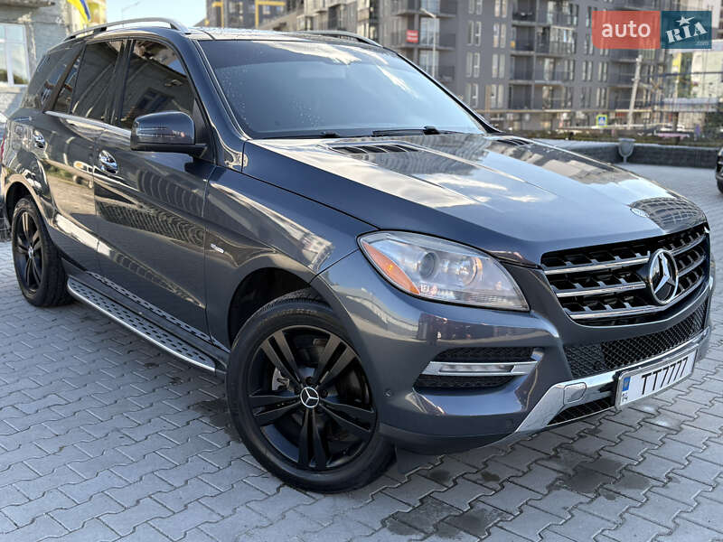 Позашляховик / Кросовер Mercedes-Benz M-Class 2012 в Львові
