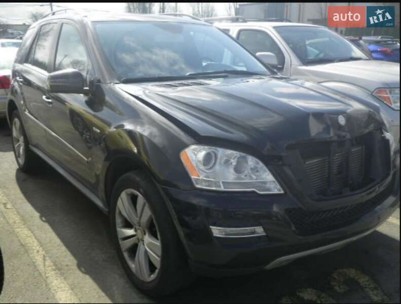 Позашляховик / Кросовер Mercedes-Benz M-Class 2010 в Первомайську