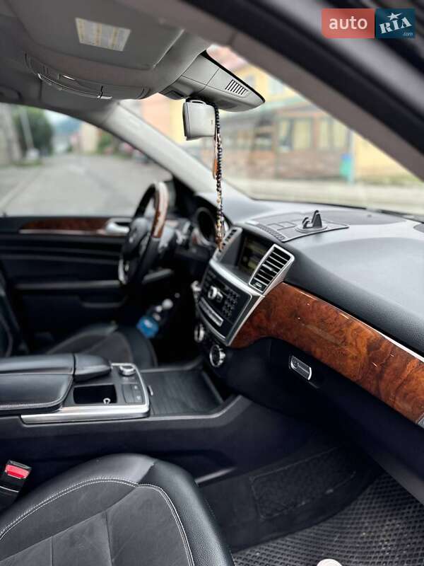 Позашляховик / Кросовер Mercedes-Benz M-Class 2012 в Ужгороді