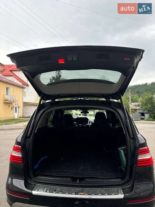 Позашляховик / Кросовер Mercedes-Benz M-Class 2012 в Ужгороді