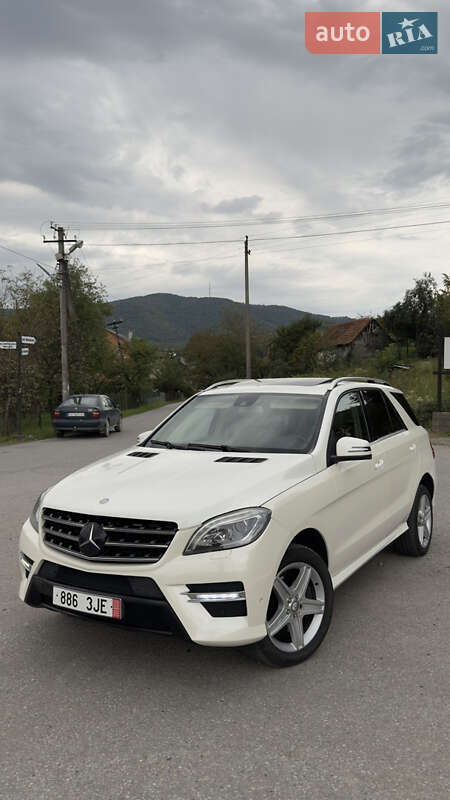 Позашляховик / Кросовер Mercedes-Benz M-Class 2012 в 
