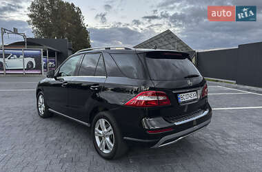 Внедорожник / Кроссовер Mercedes-Benz M-Class 2012 в 
