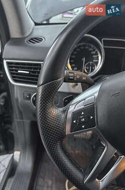 Внедорожник / Кроссовер Mercedes-Benz M-Class 2012 в 
