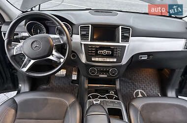 Внедорожник / Кроссовер Mercedes-Benz M-Class 2012 в 