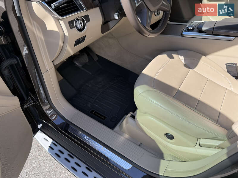 Позашляховик / Кросовер Mercedes-Benz M-Class 2013 в Харкові