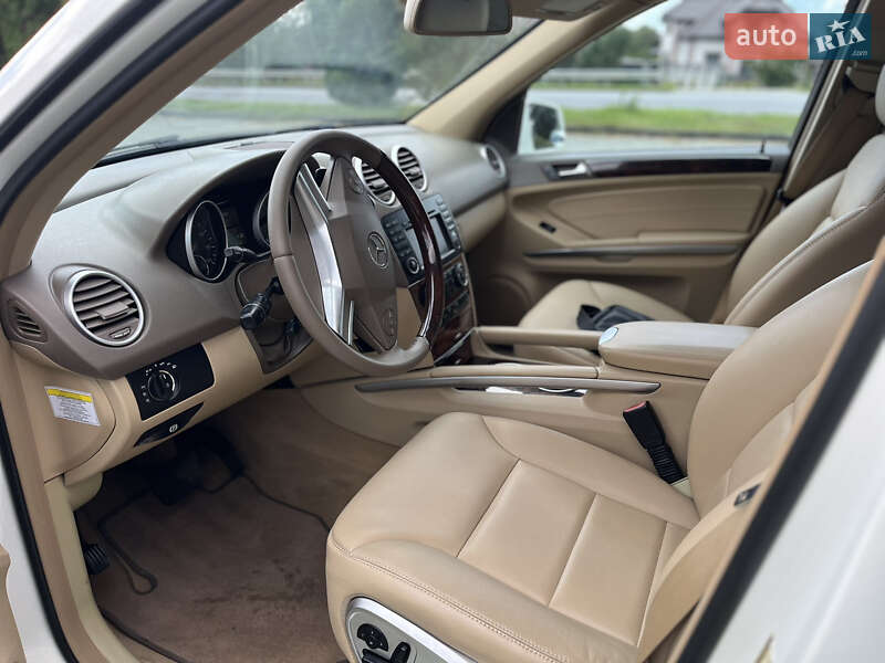 Внедорожник / Кроссовер Mercedes-Benz M-Class 2011 в Дубно