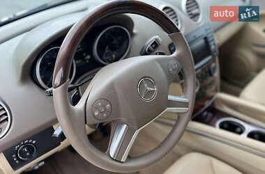 Позашляховик / Кросовер Mercedes-Benz M-Class 2011 в 