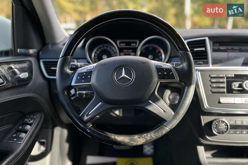 Внедорожник / Кроссовер Mercedes-Benz M-Class 2013 в Львове