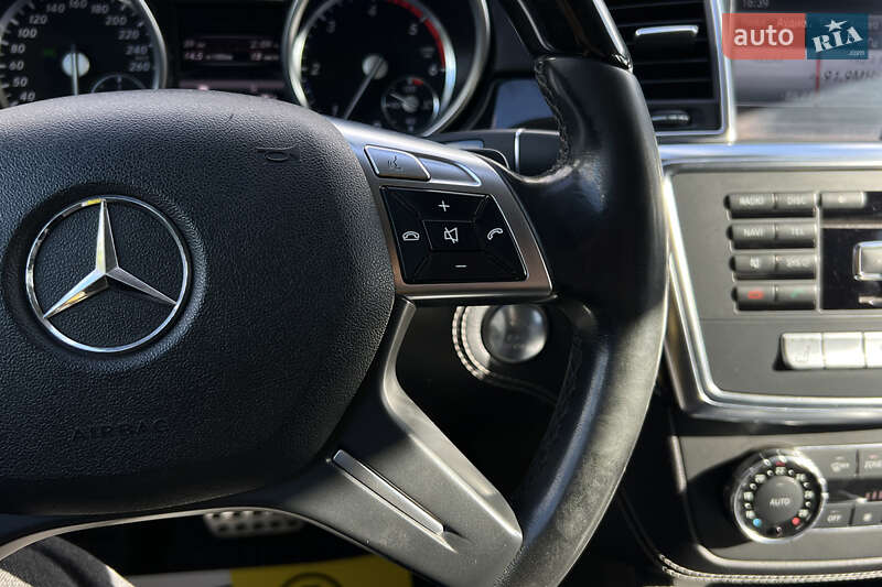 Внедорожник / Кроссовер Mercedes-Benz M-Class 2013 в Львове