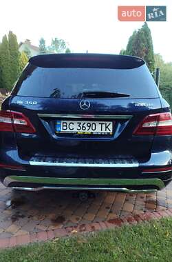 Позашляховик / Кросовер Mercedes-Benz M-Class 2013 в 