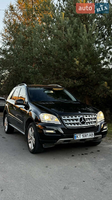 Mercedes-Benz M-Class 2010