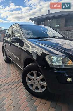 Внедорожник / Кроссовер Mercedes-Benz M-Class 2006 в 