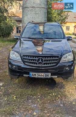Внедорожник / Кроссовер Mercedes-Benz M-Class 2006 в 