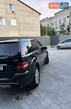 Внедорожник / Кроссовер Mercedes-Benz M-Class 2005 в 