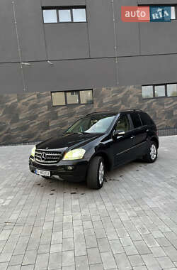 Внедорожник / Кроссовер Mercedes-Benz M-Class 2005 в 