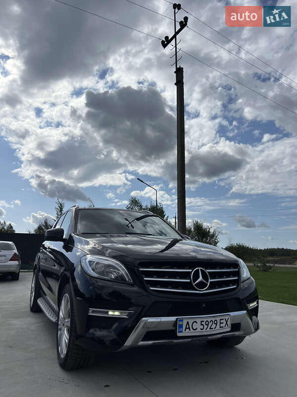 Позашляховик / Кросовер Mercedes-Benz M-Class 2013 в Камені-Каширському
