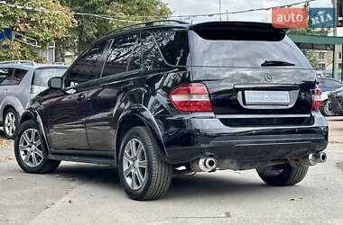 Позашляховик / Кросовер Mercedes-Benz M-Class 2007 в 