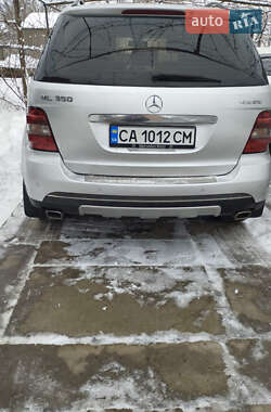 Внедорожник / Кроссовер Mercedes-Benz M-Class 2005 в 