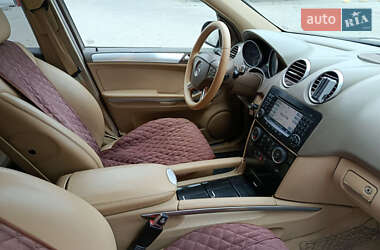 Внедорожник / Кроссовер Mercedes-Benz M-Class 2006 в 