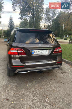 Позашляховик / Кросовер Mercedes-Benz M-Class 2013 в 