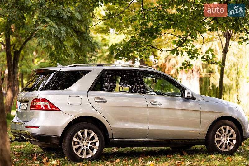 Позашляховик / Кросовер Mercedes-Benz M-Class 2015 в Києві
