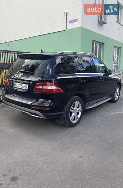 Позашляховик / Кросовер Mercedes-Benz M-Class 2012 в 