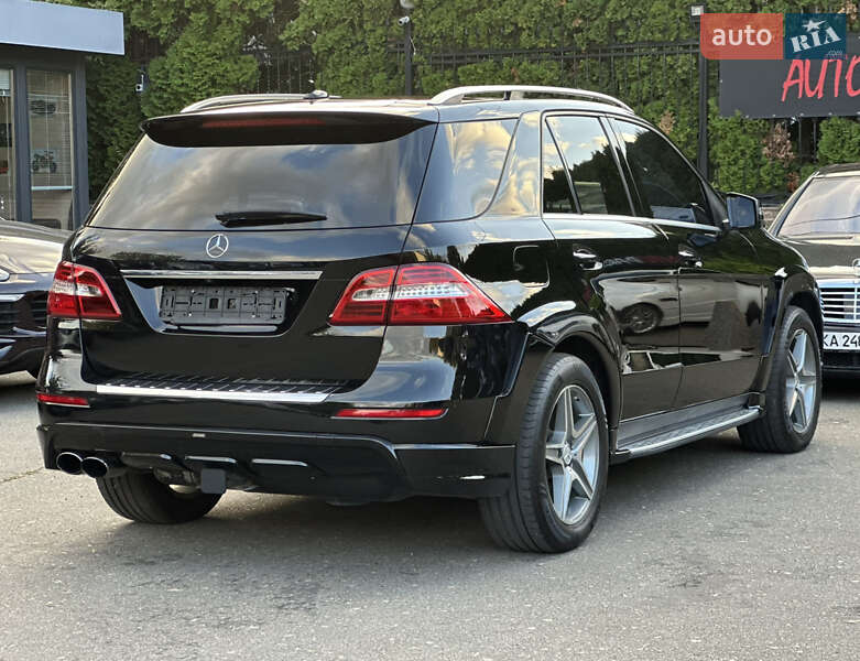 Позашляховик / Кросовер Mercedes-Benz M-Class 2012 в Києві
