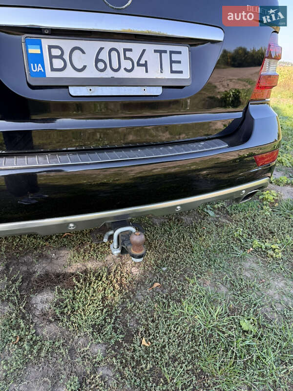 Внедорожник / Кроссовер Mercedes-Benz M-Class 2011 в Куликове