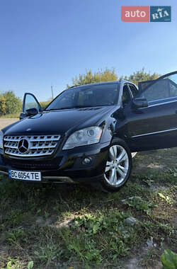 Внедорожник / Кроссовер Mercedes-Benz M-Class 2011 в Куликове